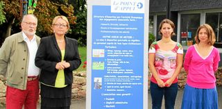De gauche à droite : Jean-Louis Clech, Corinne Le Bourdonnec, Sandra Pichot, du Point d'appui et Nolwen Le Cabec, animatrice du Haut-Trégor.